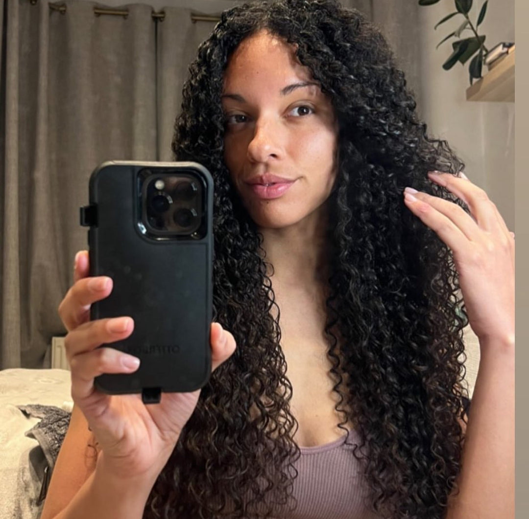 Gel de finition pour cheveux à tenue forte