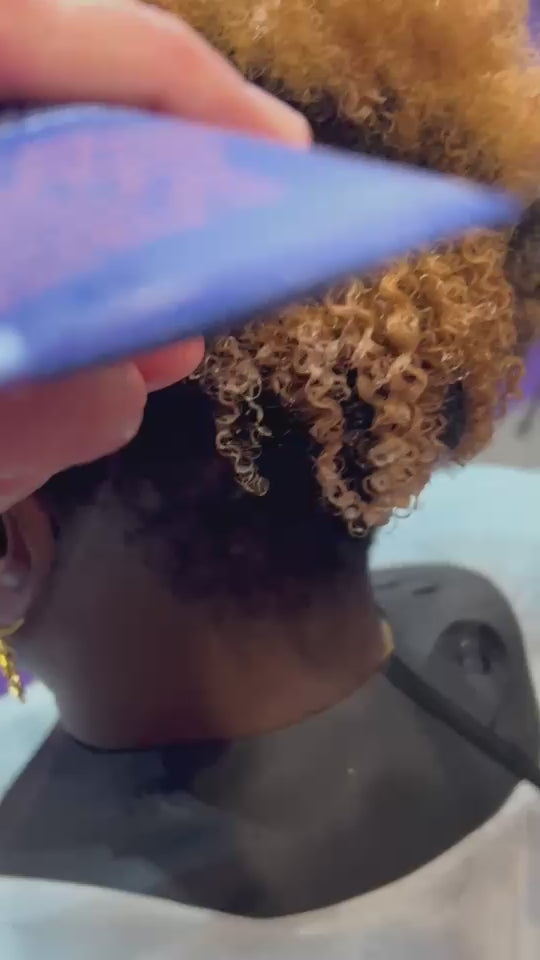 Gel de finition pour cheveux à tenue forte