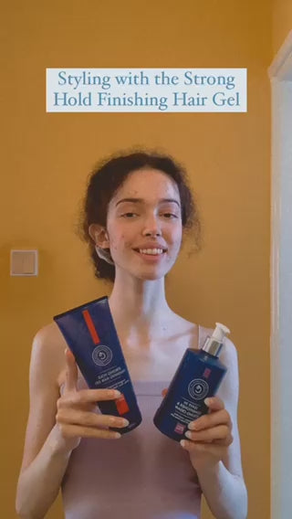 Gel de finition pour cheveux à tenue forte